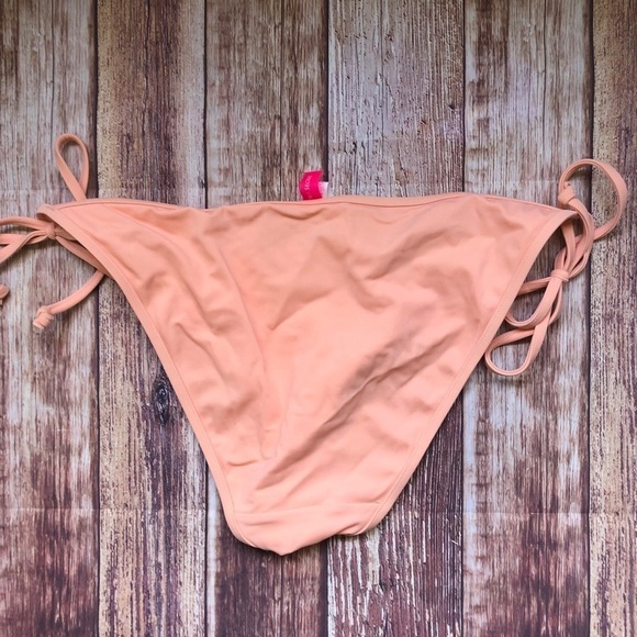 Victoria’s Secret Bikini Bottom - Picture 2 of 3